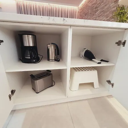 Apartmán Elegant And Spacious With Sea Vieuw *